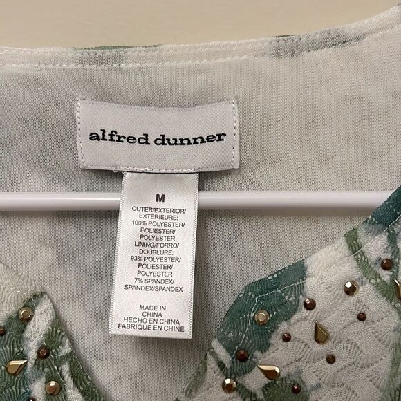 Alfred dunner ladies size medium jeweled polyester shirt. - Picture 2 of 4